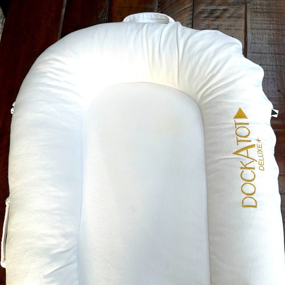 Dock-a-Tot Deluxe Plus Pristine White